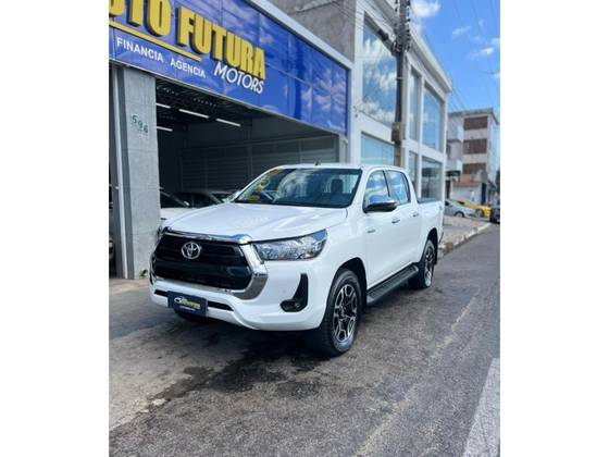 TOYOTA HILUX 2.8 D-4D TURBO DIESEL CD SRV 4X4 AUTOMÁTICO